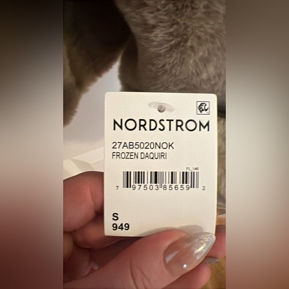 Faux Fur Jacket in Frozen Daquiri
BLANKNYC SMALL NWT - Picture 6 of 9